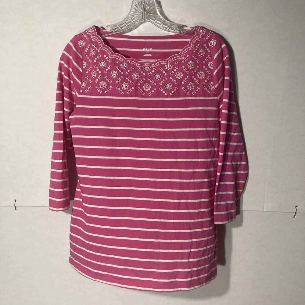 ALIA pink white stripe eyelet embroidered scalloped scoop neck 3/4 sleeve top S